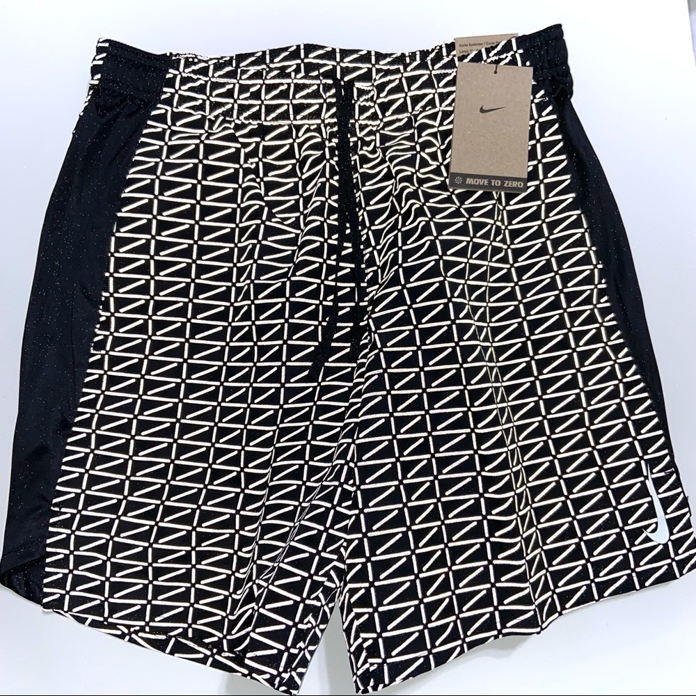 NEW Nike Men’s Brief-Lined 7” Running Shorts Standard Fit Black - Picture 2 of 11